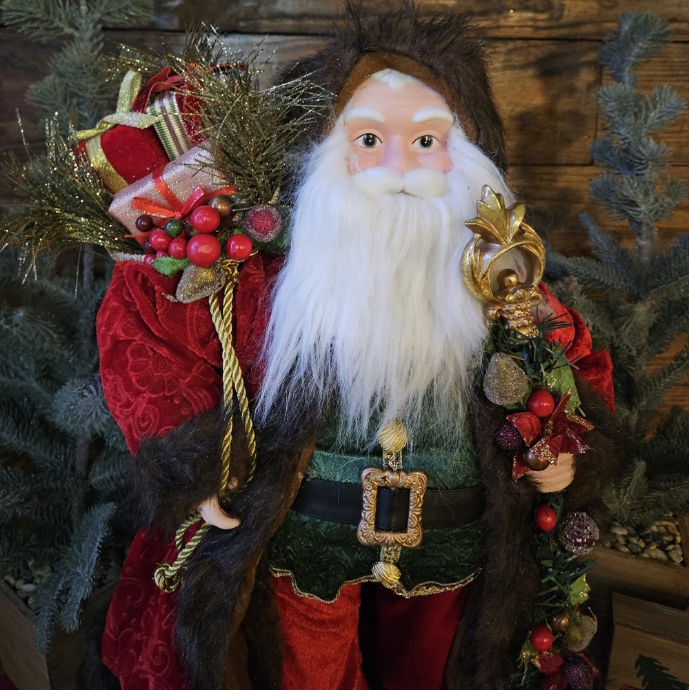 Standing Santa - Picture 3 of 7